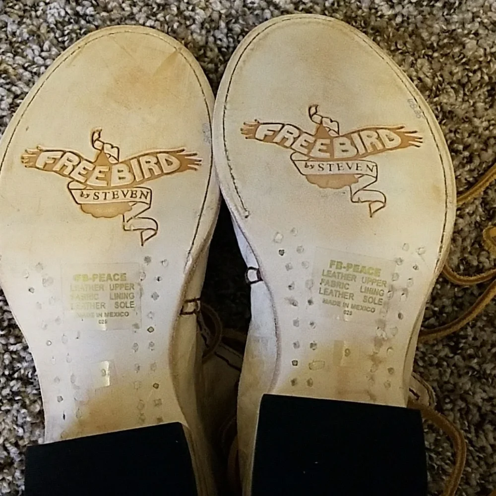 NWT  Freebird Peace lace up shoes - Picture 3 of 12